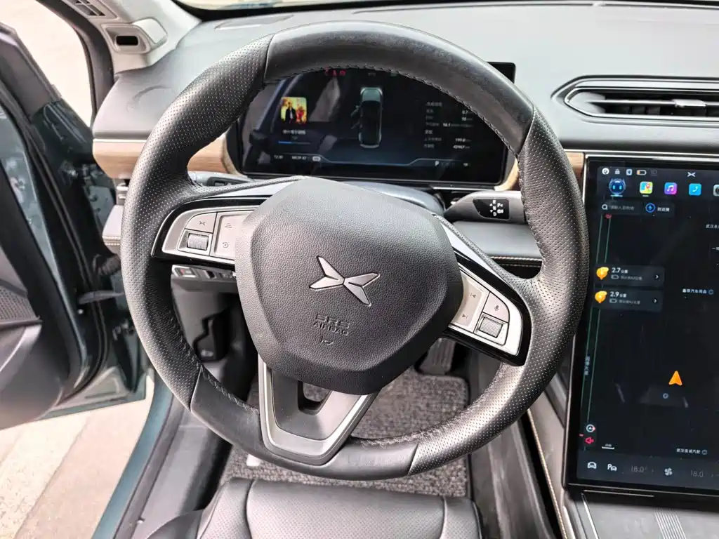 XPeng P5 — миниатюра 9