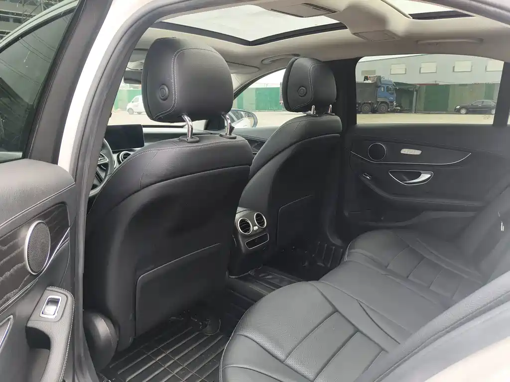 Mercedes-Benz C-Class — миниатюра 10