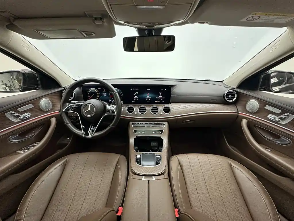 Mercedes-Benz E-Class 2023 — фото 20