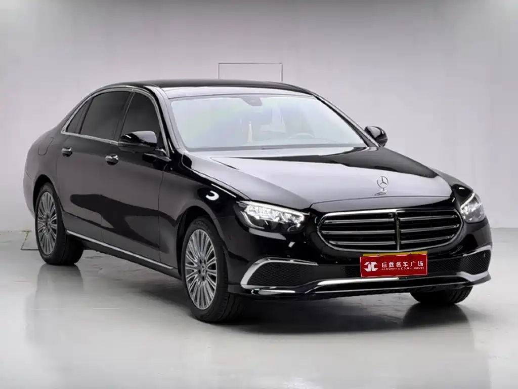 Mercedes-Benz E-Class 2023 — фото 3