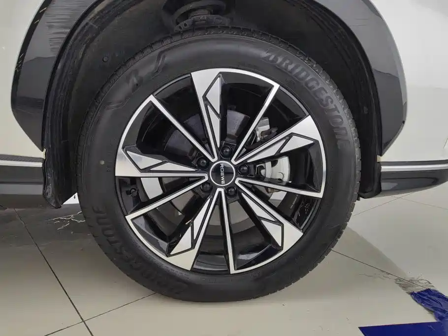 Roewe RX5 — миниатюра 6
