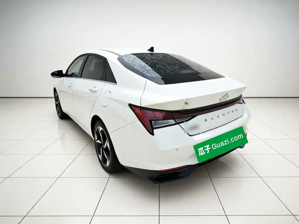 Hyundai Elantra — миниатюра 4