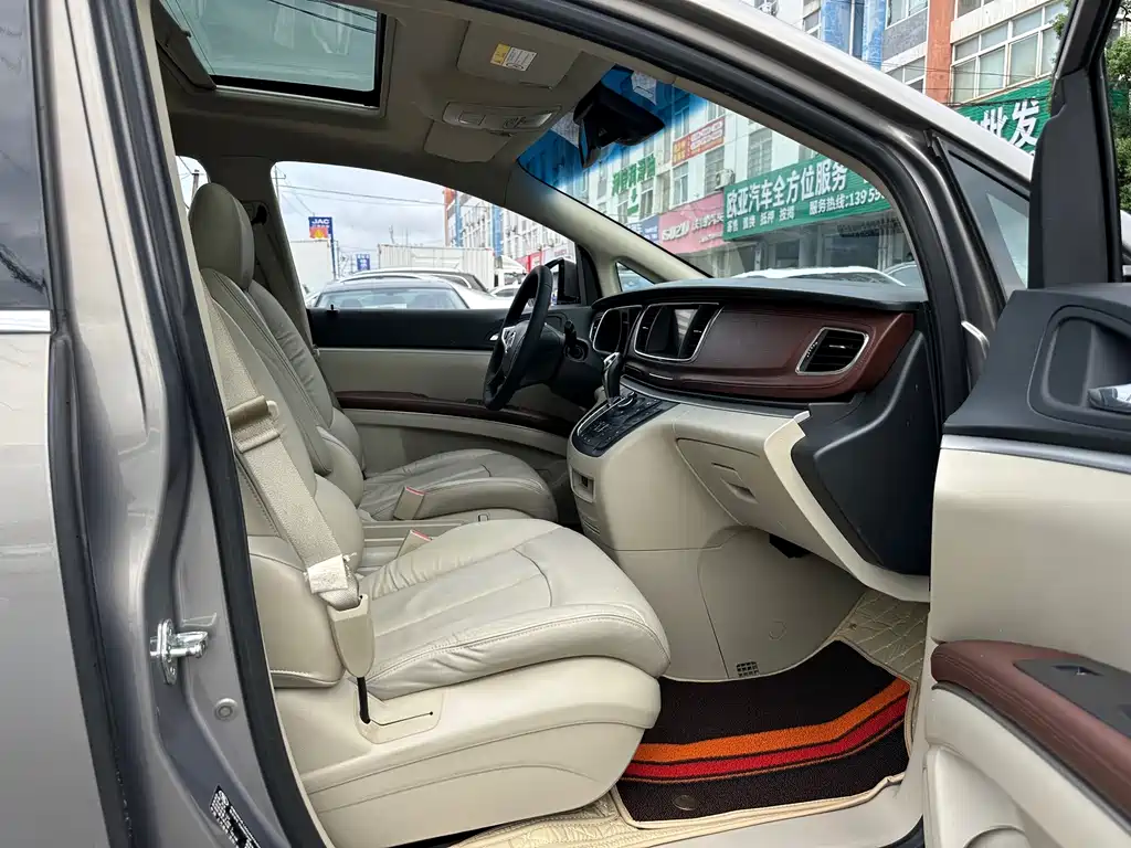 Buick GL8 — миниатюра 11
