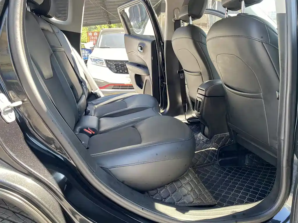 Jeep Compass — миниатюра 12