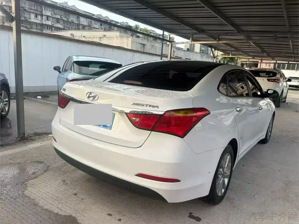 Hyundai Mistra — миниатюра 9