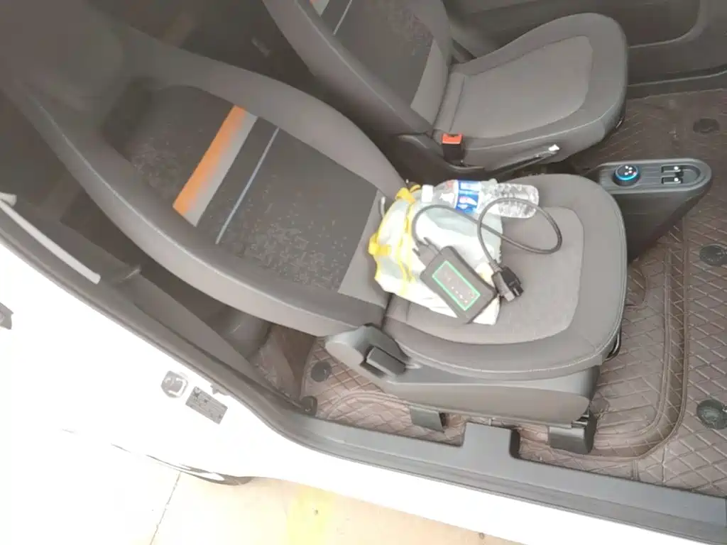 Wuling MINIEV — миниатюра 25