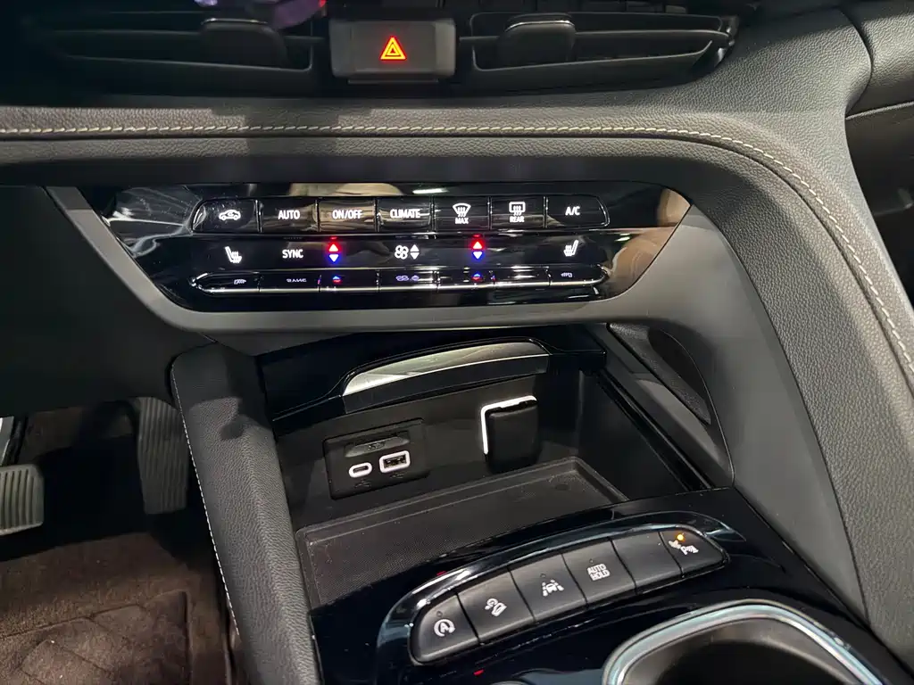 Buick Envision S — миниатюра 14