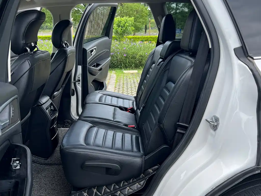 Ford Edge — миниатюра 5