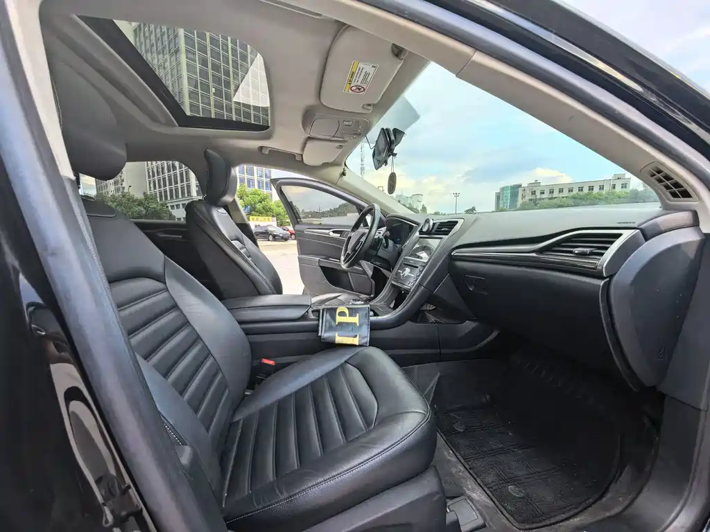 Ford Mondeo — миниатюра 13