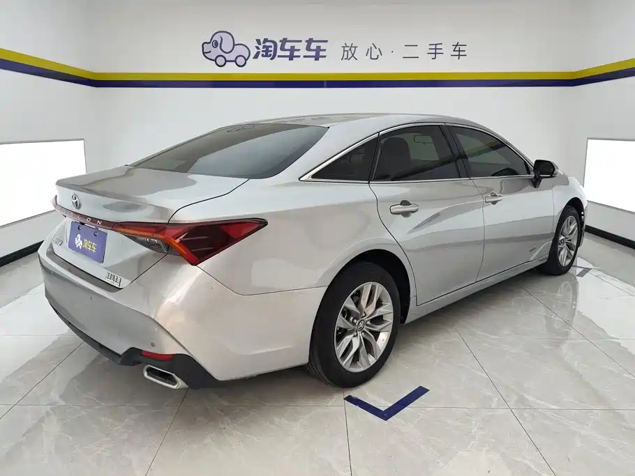 Toyota Avalon — миниатюра 3