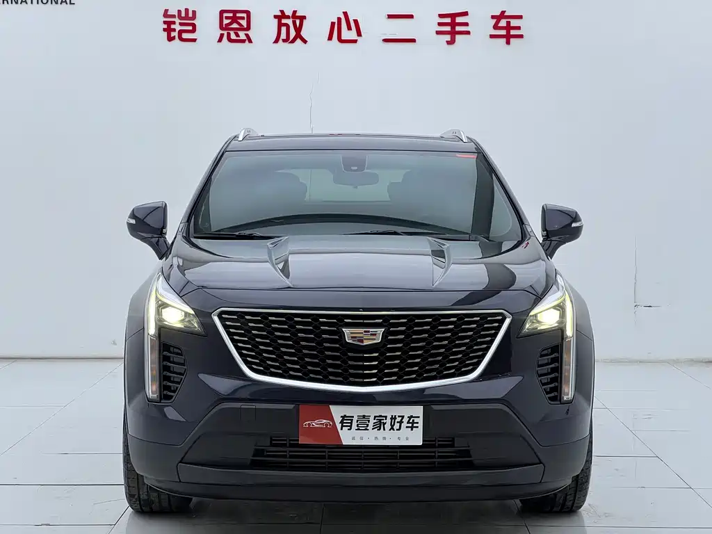 CADILLAC XT4