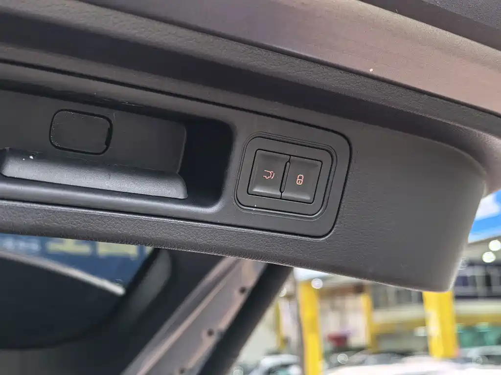 BYD PLUS New Energy — миниатюра 22