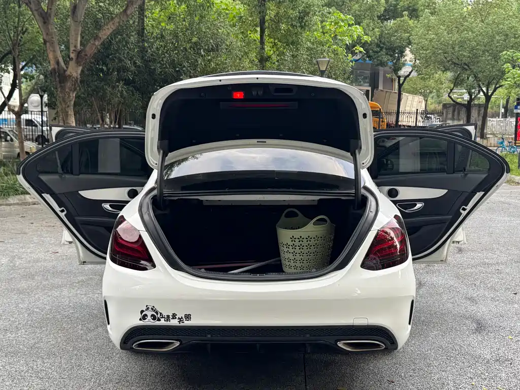 Mercedes-Benz C-Class — миниатюра 20