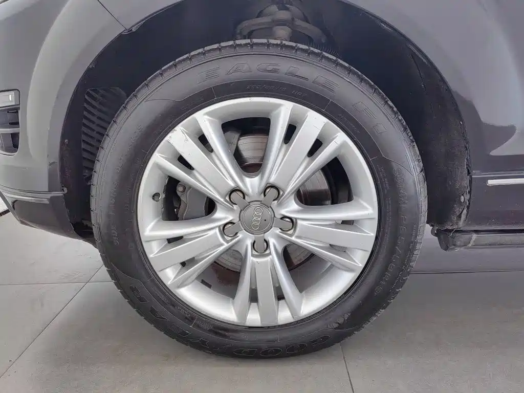 Audi Q7 — миниатюра 17