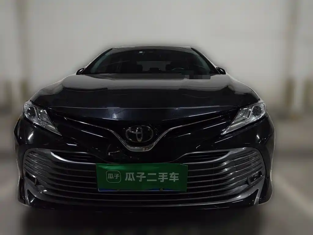 Toyota Camry — миниатюра 2