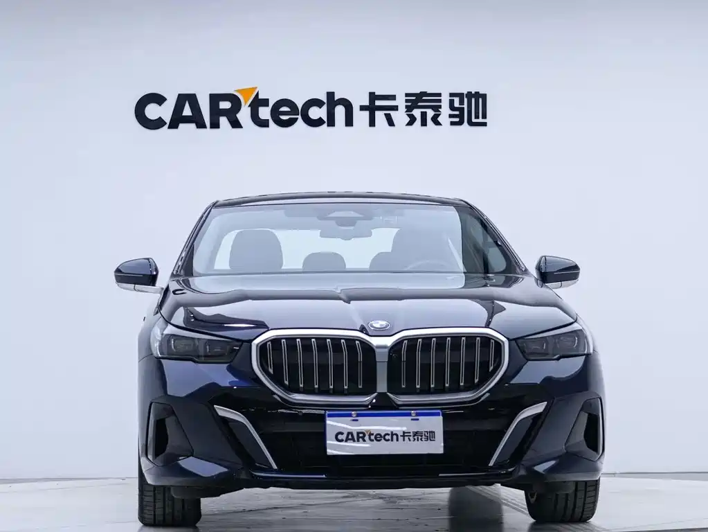BMW 5 Series — миниатюра 5