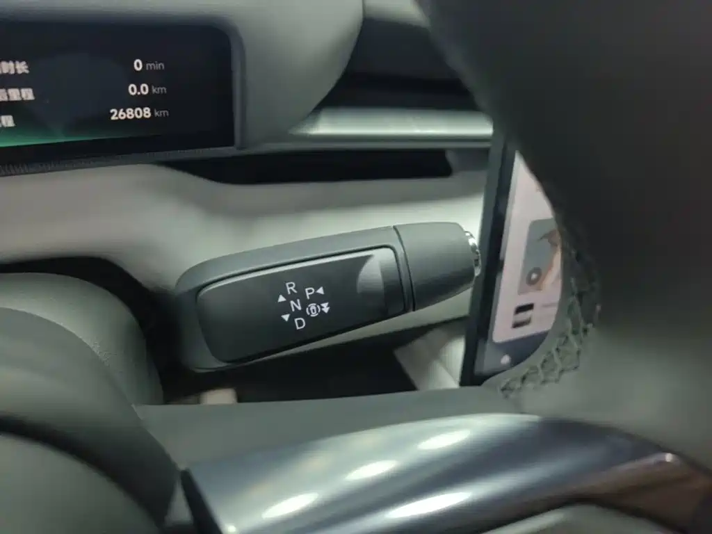 XPeng P7 — миниатюра 14