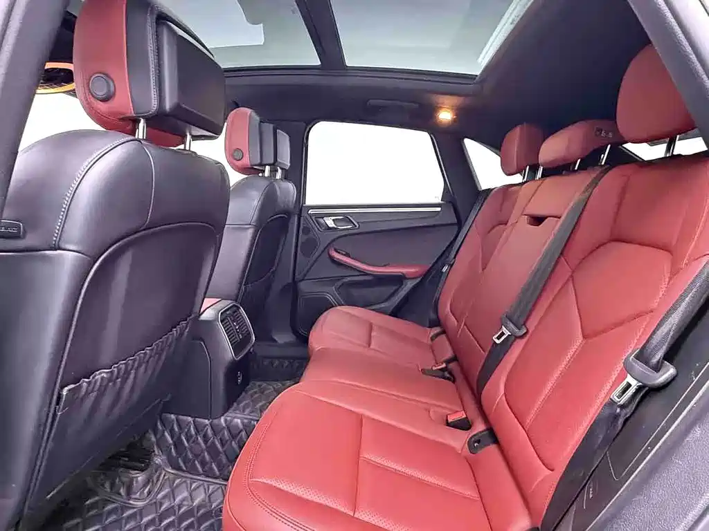Porsche Macan — миниатюра 5