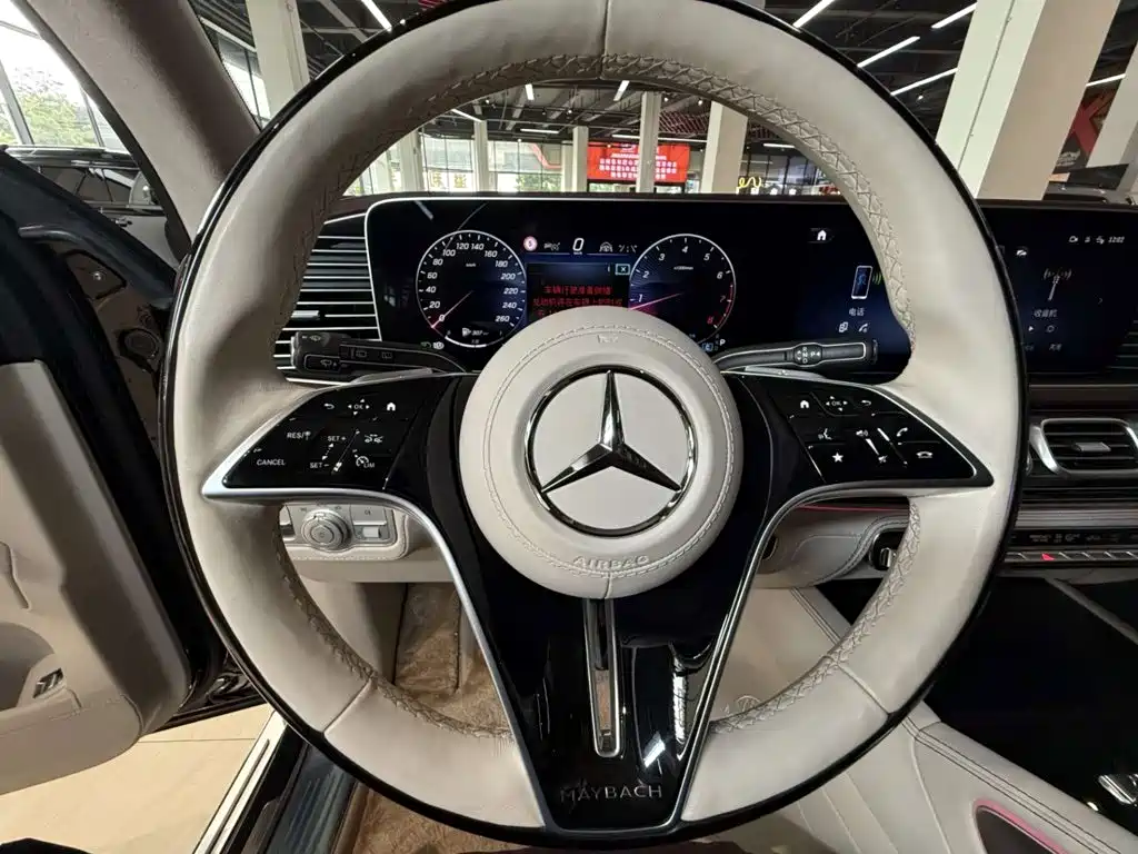 Mercedes-Benz GLS — миниатюра 19
