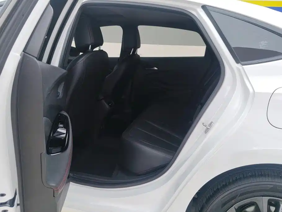 Buick Verano — миниатюра 11