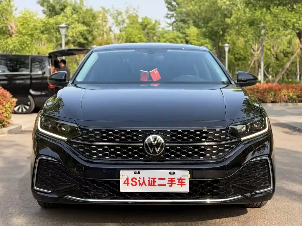 Volkswagen Passat 2023 330TSI Elite