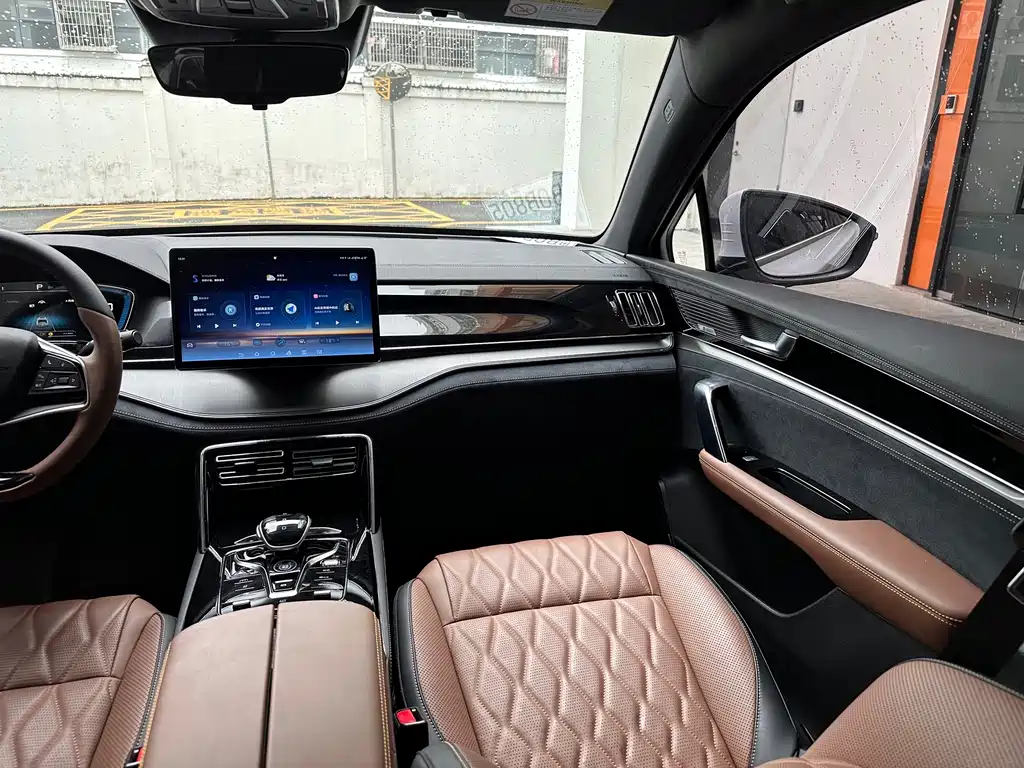 BYD Tang New Energy — миниатюра 16