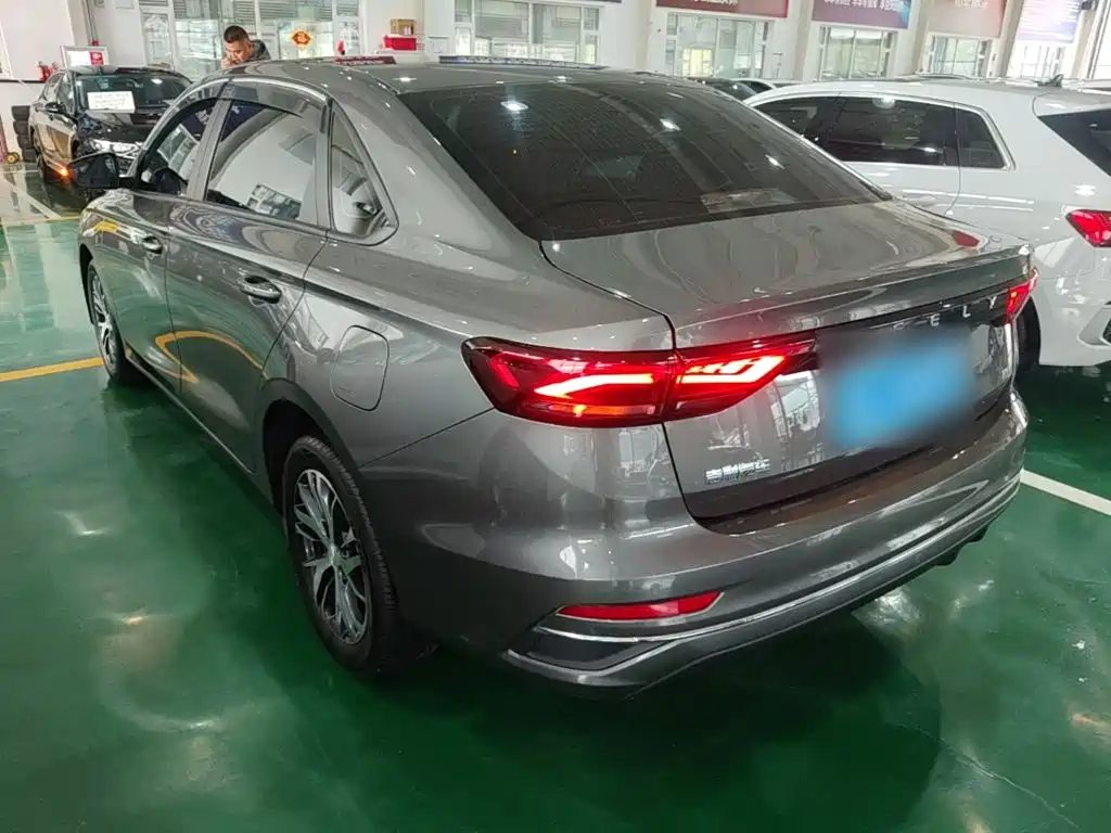 Geely Emgrand — миниатюра 5