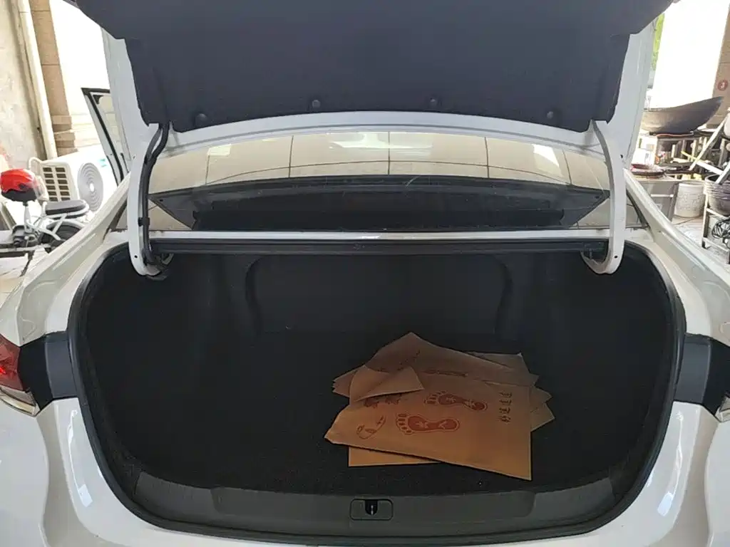 Buick Excelle — миниатюра 19