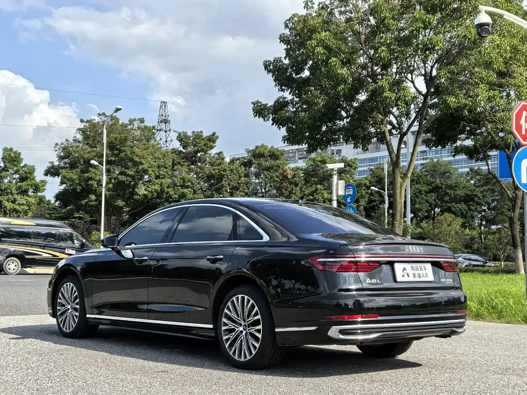 Audi A8 — миниатюра 8