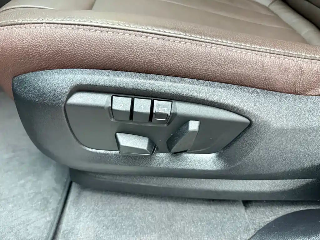 BMW X5 (Import) — миниатюра 11