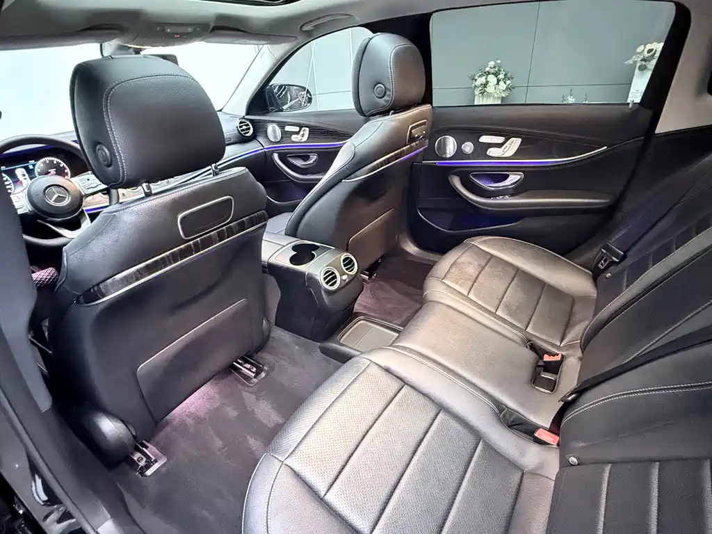Mercedes-Benz E-Class — миниатюра 5