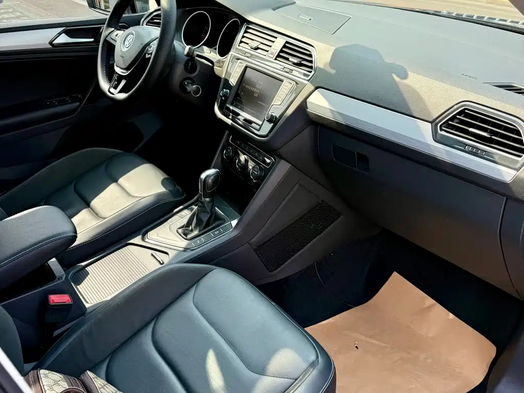 Volkswagen Tiguan — миниатюра 12