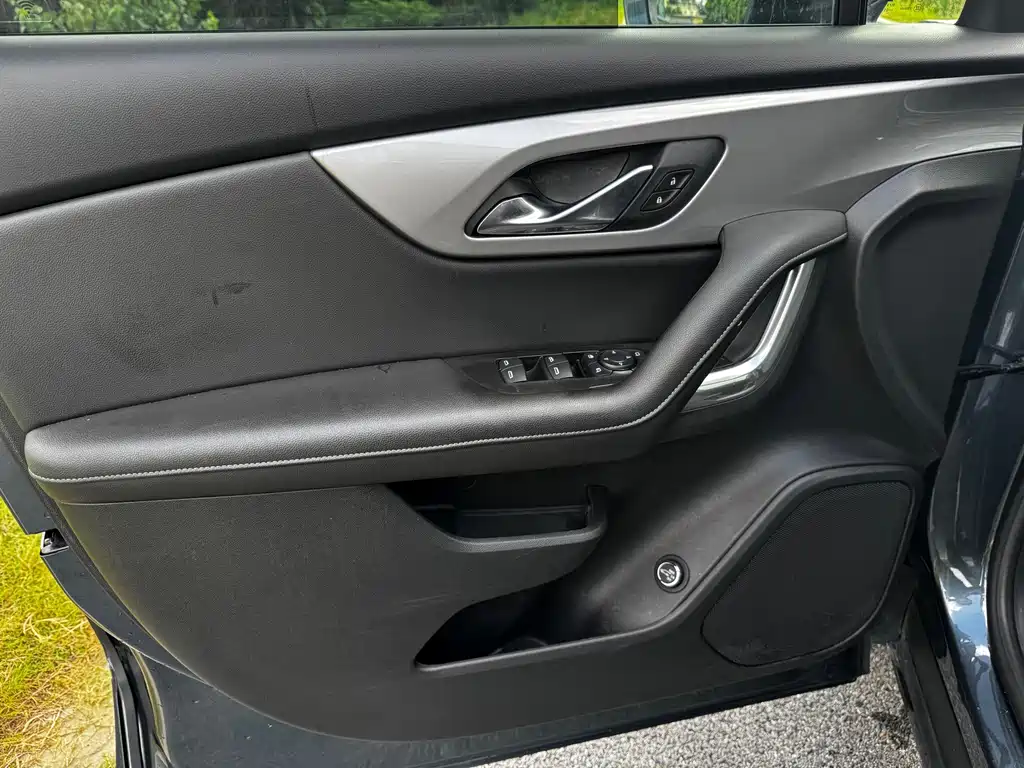 Chevrolet Blazer — миниатюра 15