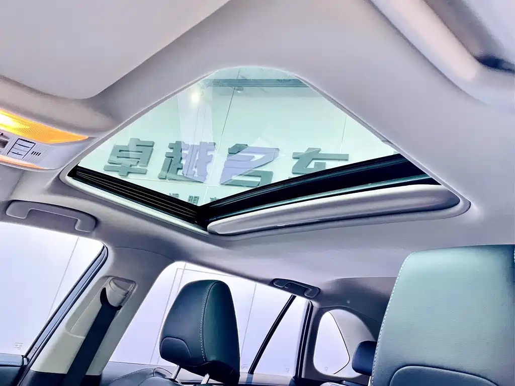 Toyota RAV4 — миниатюра 23