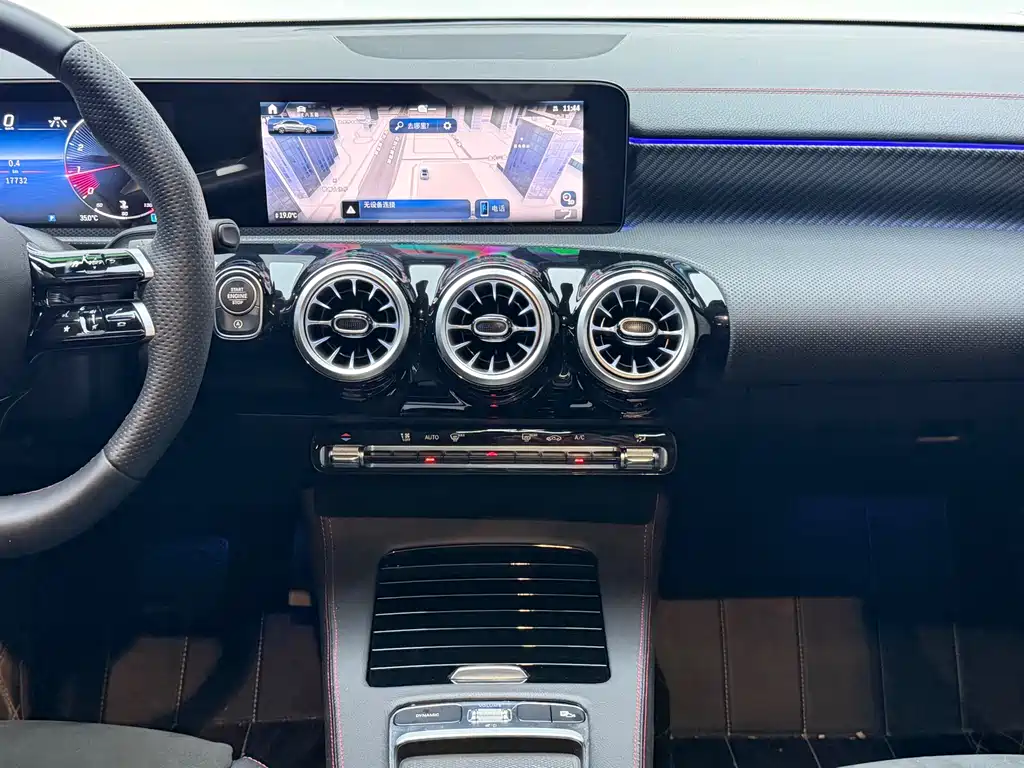 Mercedes-Benz A-Class — миниатюра 8