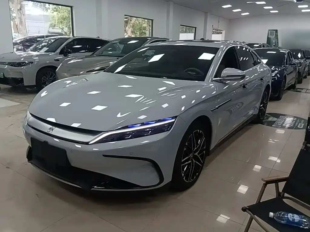 BYD Han — миниатюра 2