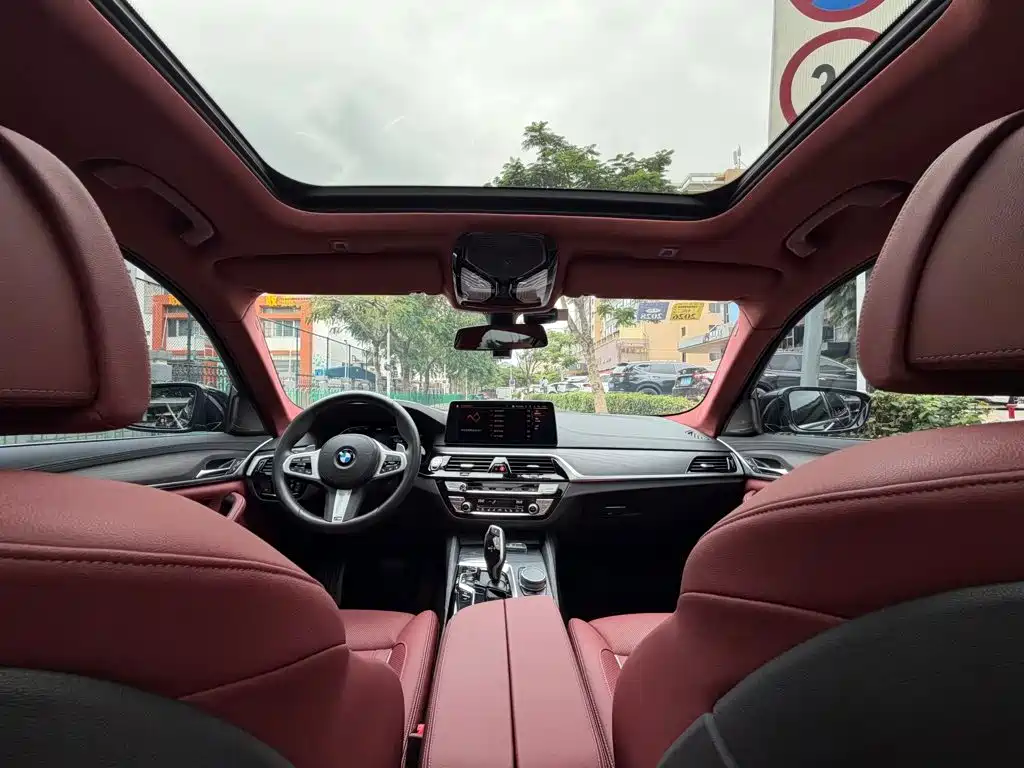 BMW 5 Series — миниатюра 2