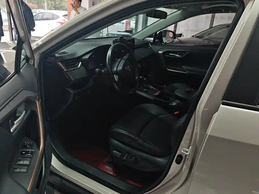 Toyota Wildlander — миниатюра 9