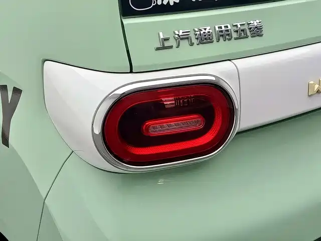 Wuling MINIEV — миниатюра 9