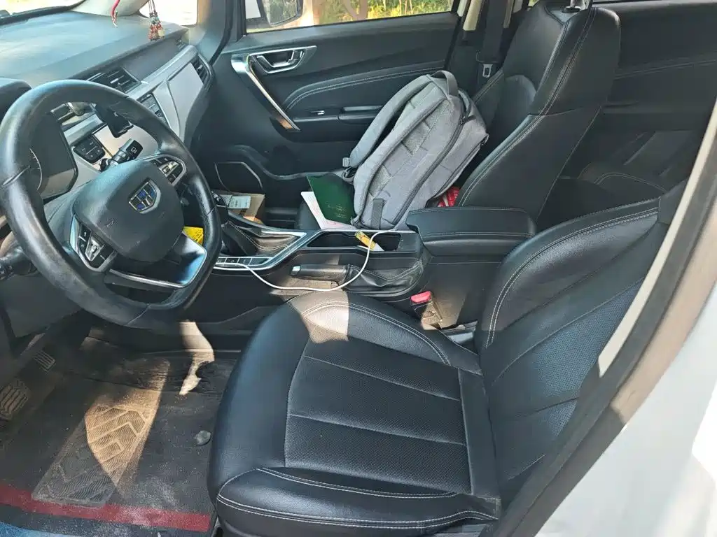 Geely Vision X3 — миниатюра 8