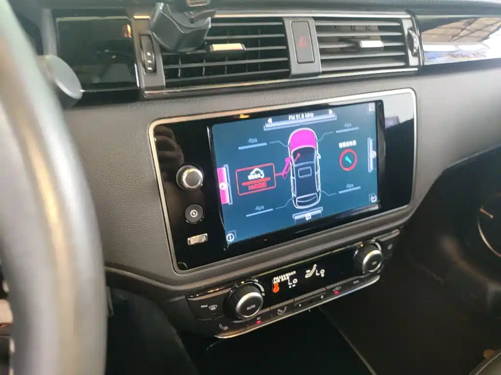 Qoros Qoros 3 — миниатюра 13