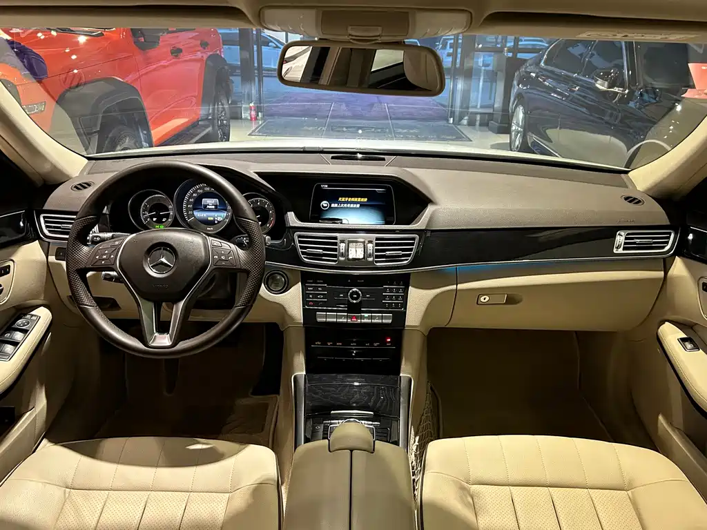 Mercedes-Benz E-Class — миниатюра 20