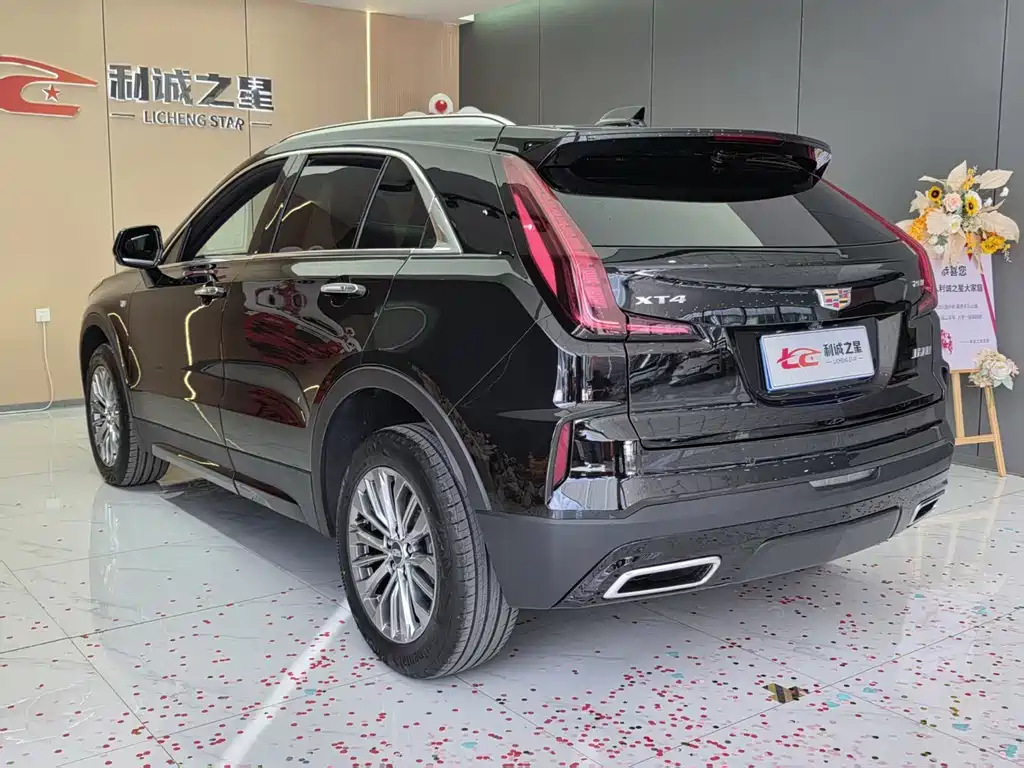 Cadillac XT4 — миниатюра 5