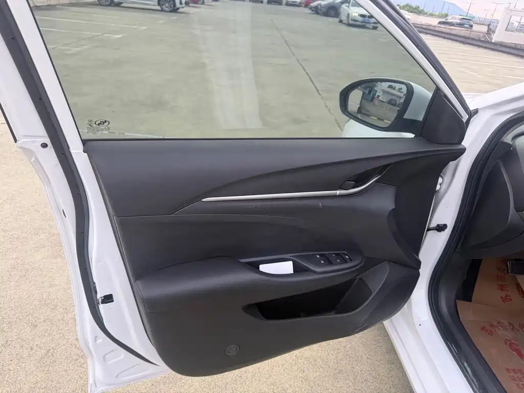 Buick Excelle — миниатюра 15