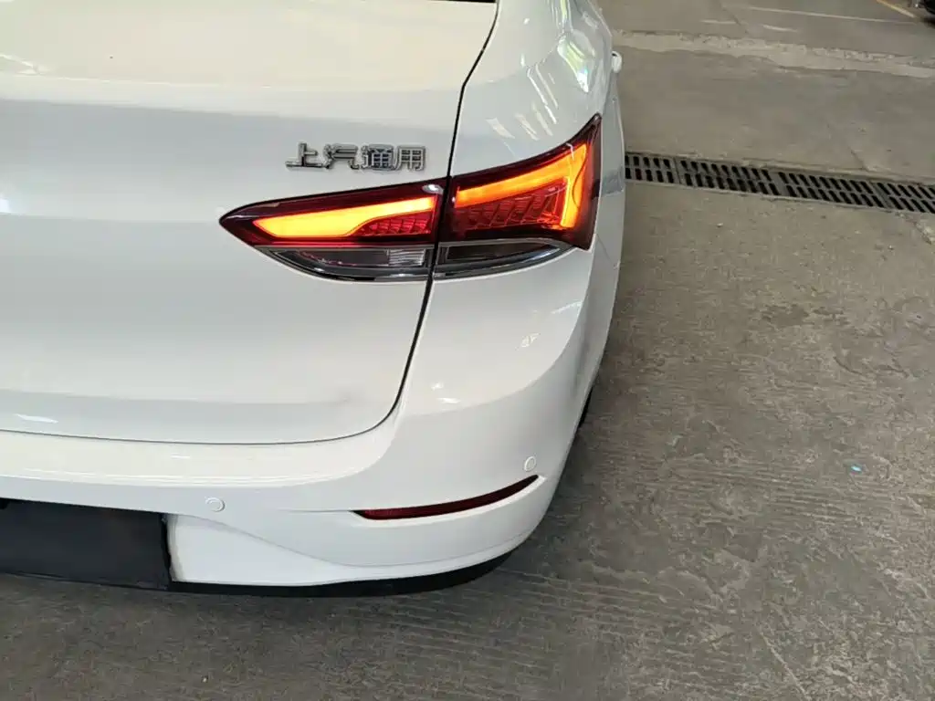 Buick Excelle — миниатюра 8