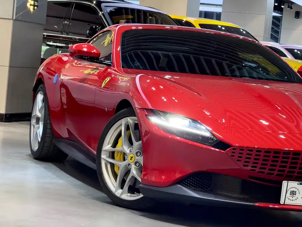 FERRARI ROMA