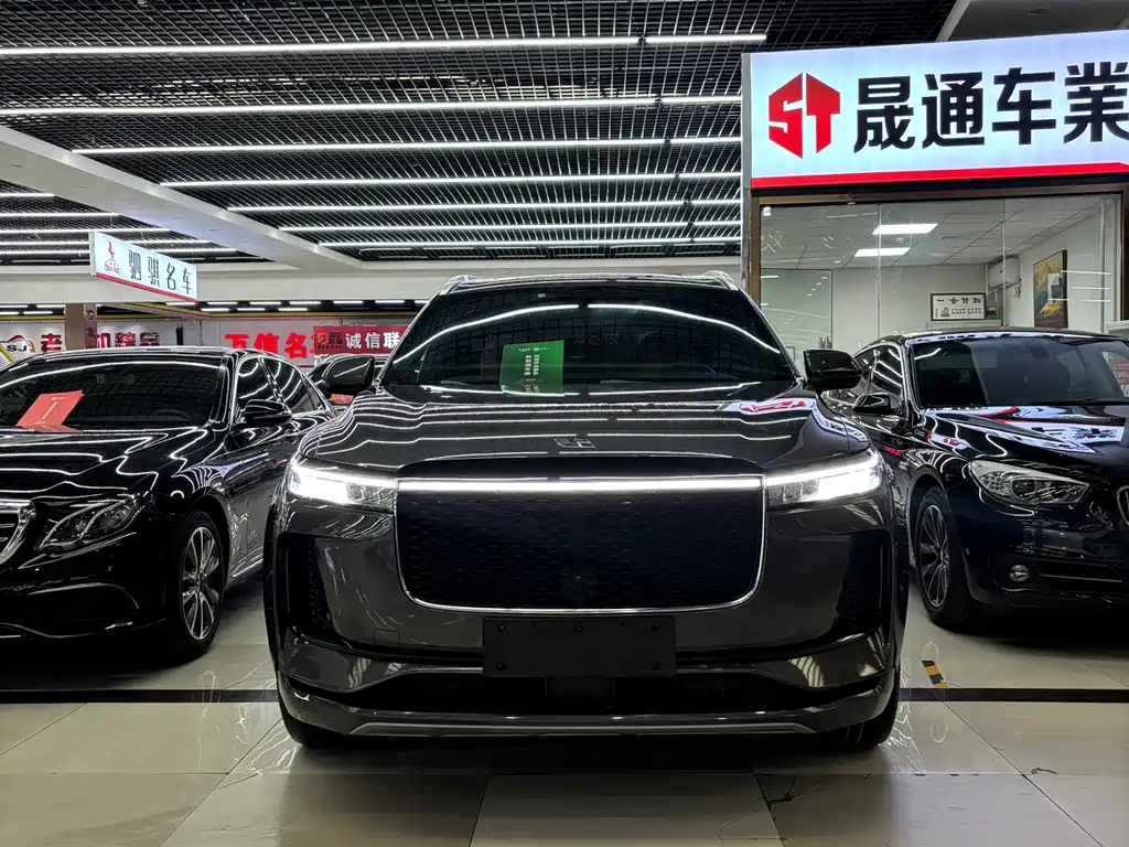 Li Auto Li ONE — миниатюра 2