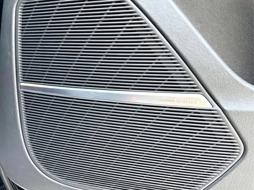 Audi Q8 — миниатюра 9
