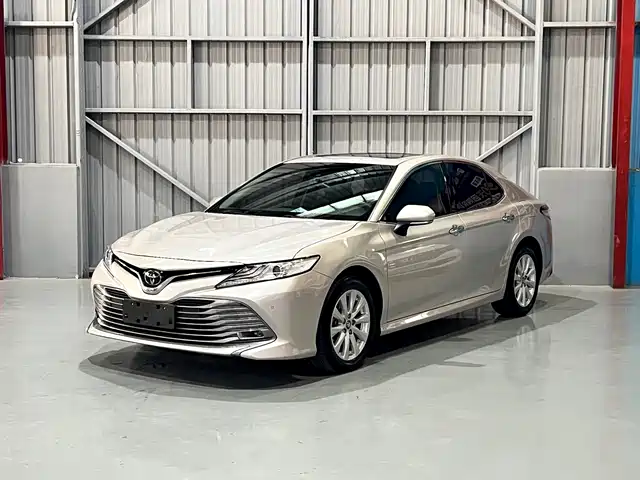 TOYOTA CAMRY 2021