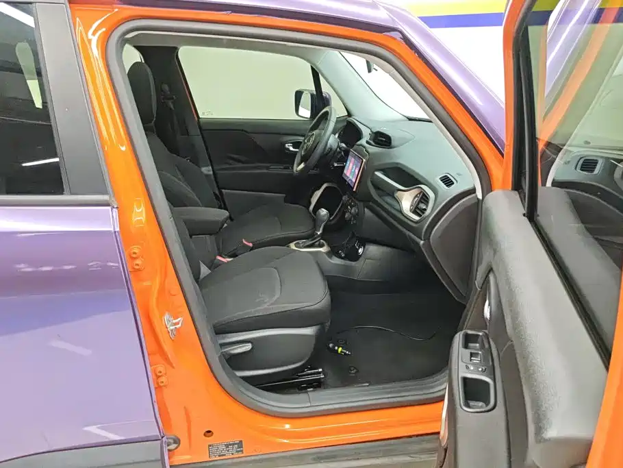 Jeep Renegade — миниатюра 8